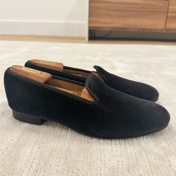 Tricker's Black Loafers Sleek Slip-Ons - Picture 3 of 12